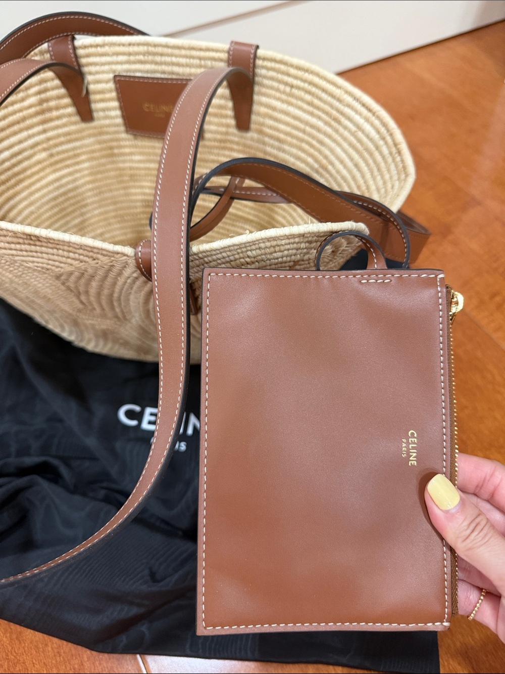 [Celine] Classic Panier Small Braided Triomphe In Raffia And Calfskin - Picture 4 of 8